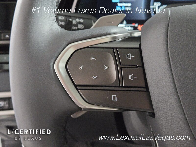 Certified Used 2026 White Pearl Lexus PREMIUM PLUS image 32