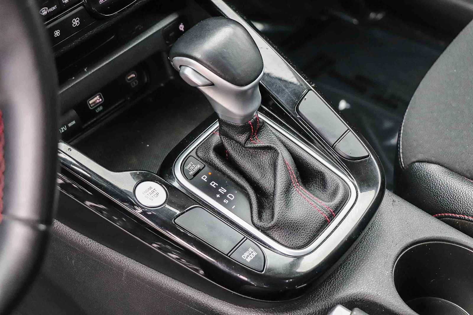 Used 2023 Snow White Pearl Kia GT-Line image 21