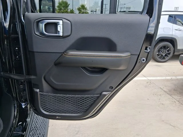 New 2026 Black Clear-Coat Exterior Paint Jeep Texas Trail image 22