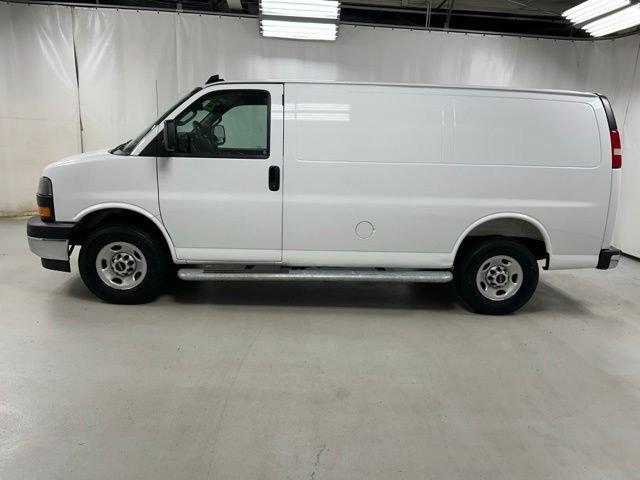 Used 2025 Summit White GMC Work Van image 8