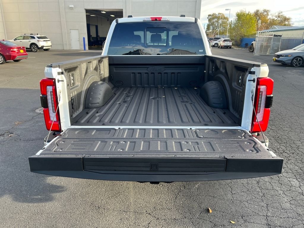 New 2026 Star White Metallic Tri-Coat Ford F-250® Platinum® image 30