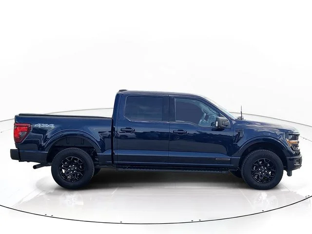 Used 2024 Blue Ford XLT image 4