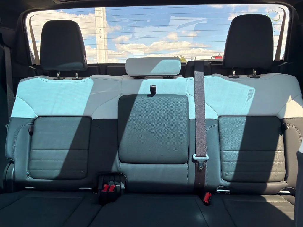 Used 2025 White GMC 2X image 10