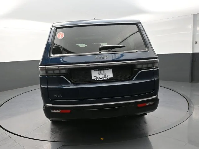 New 2026 Fathom Blue Pearl-Coat Exterior Paint Jeep Limited Reserve image 7