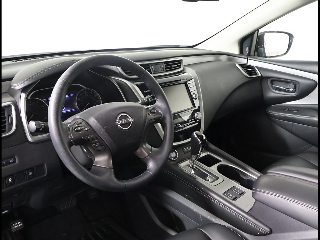 Used 2023 Super Black Nissan SV image 5