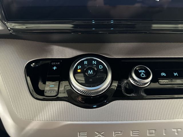 New 2027 Black Ford Active image 27