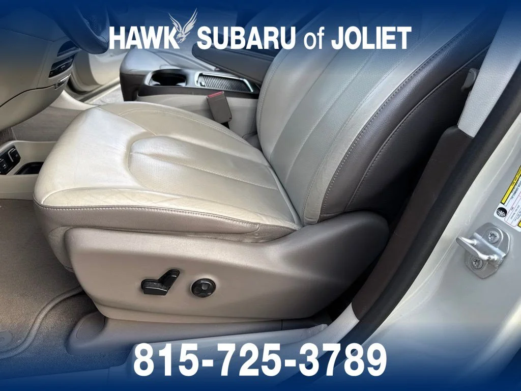Used 2019 Luxury White Pearlcoat Chrysler Touring L Plus image 11