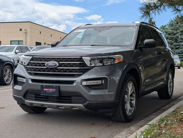 Used 2023 Gray Metallic Ford XLT image 5