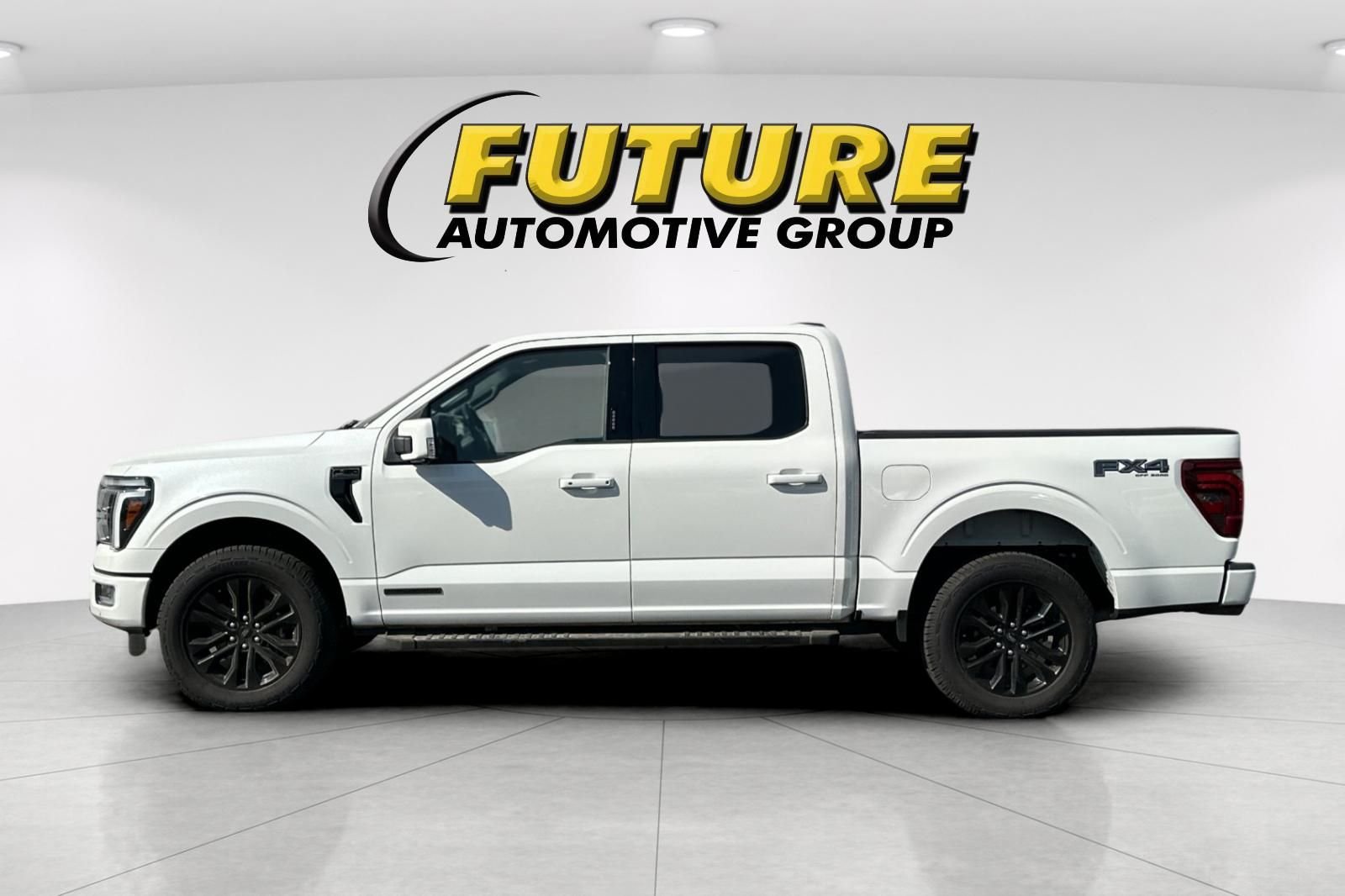 Used 2024 White Ford Lariat image 7