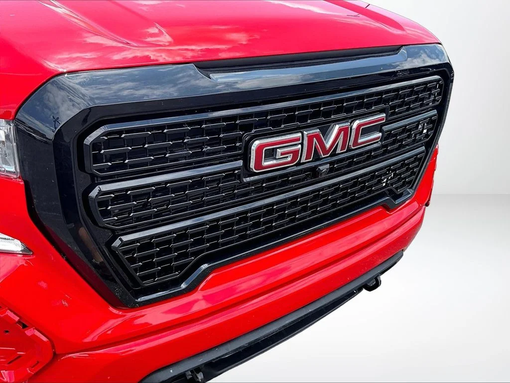 Used 2021 Red GMC Elevation image 27