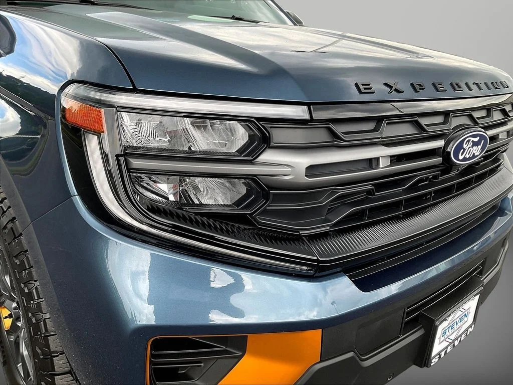 New 2027 Nocturnal Blue Metallic Ford Tremor® image 33