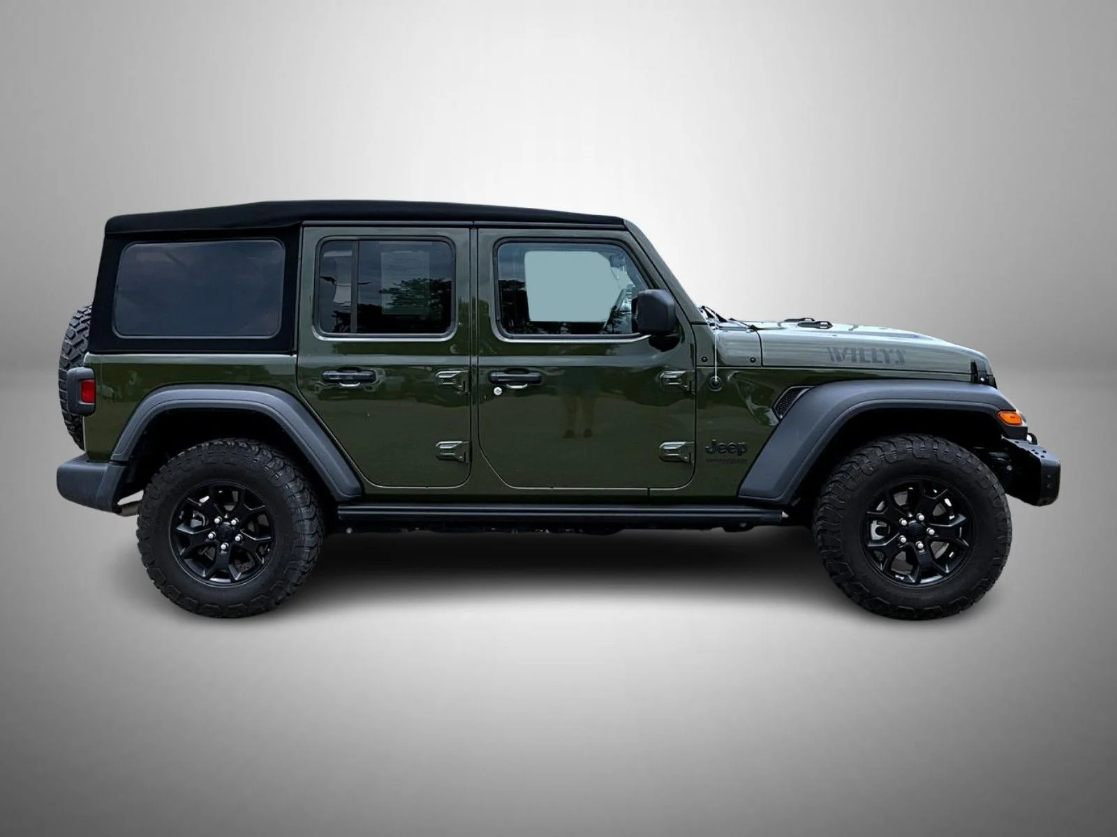Used 2022 Green Jeep Unlimited Willys image 4