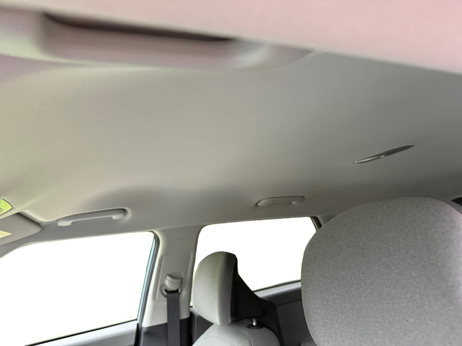 New 2027 Pale Gray Kia S image 12