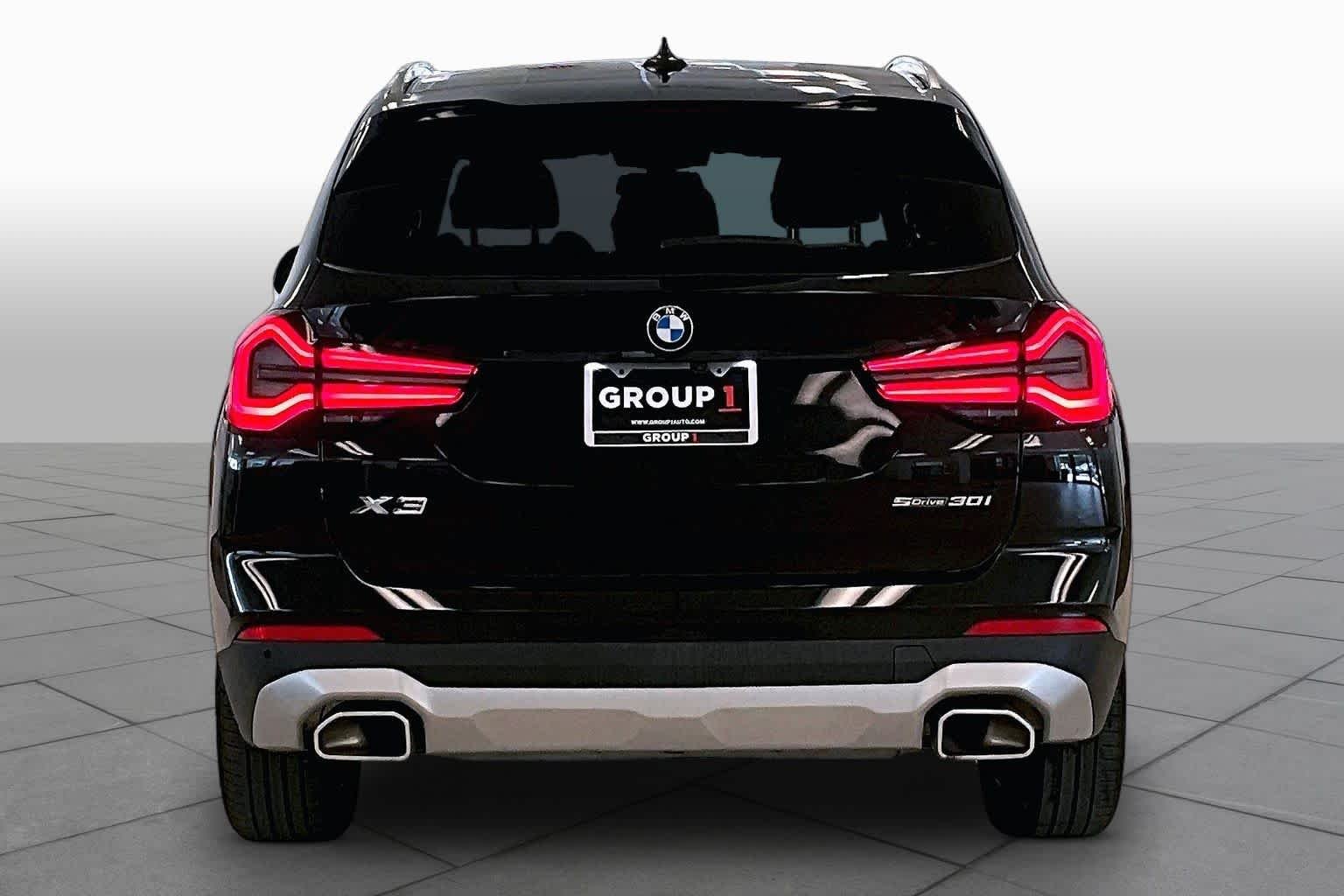 Used 2023 Jet Black BMW sDrive30i image 4