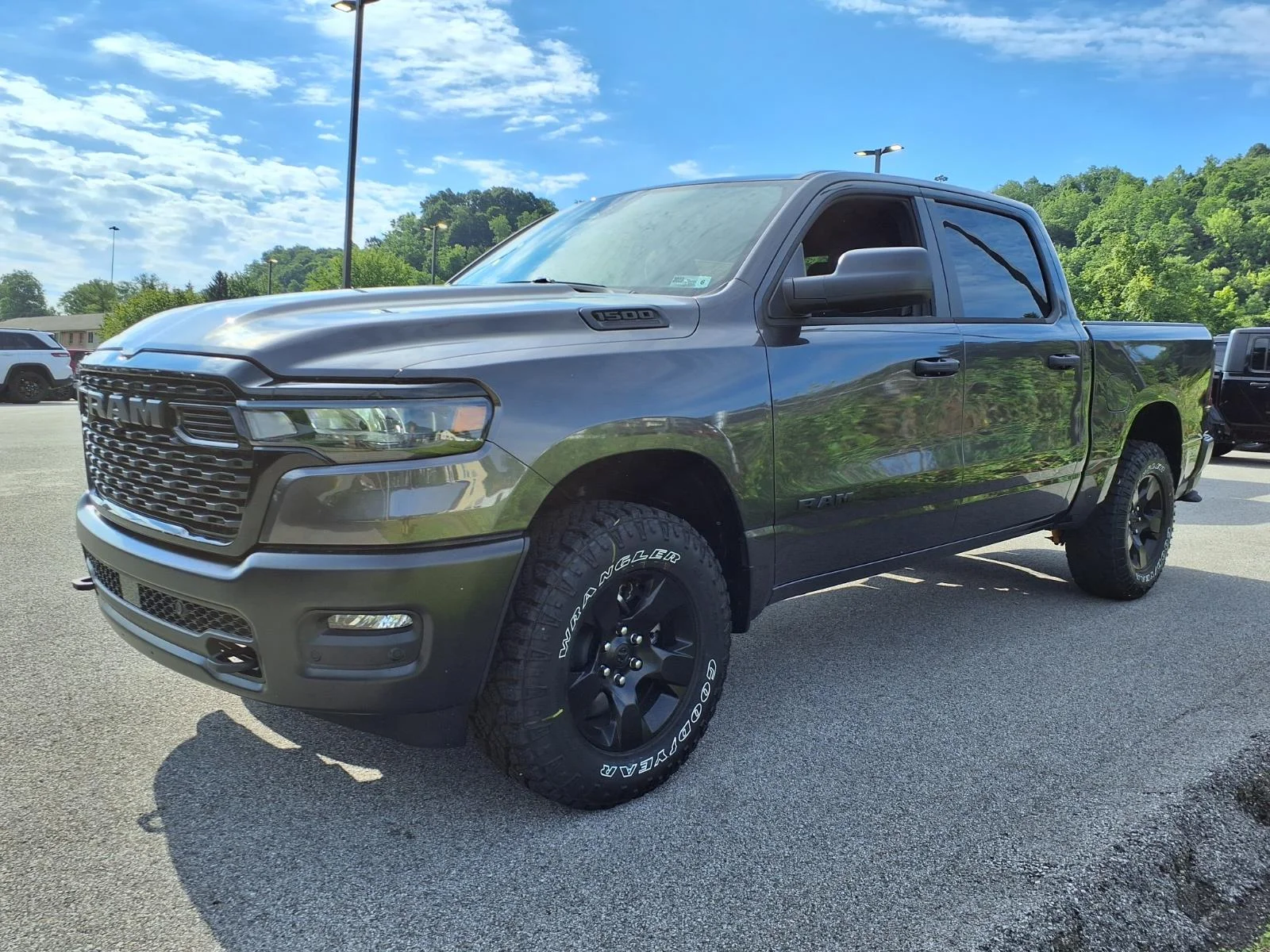 New 2026 Granite Crystal Metallic Clear-Coat Exterior Paint RAM Warlock image 3