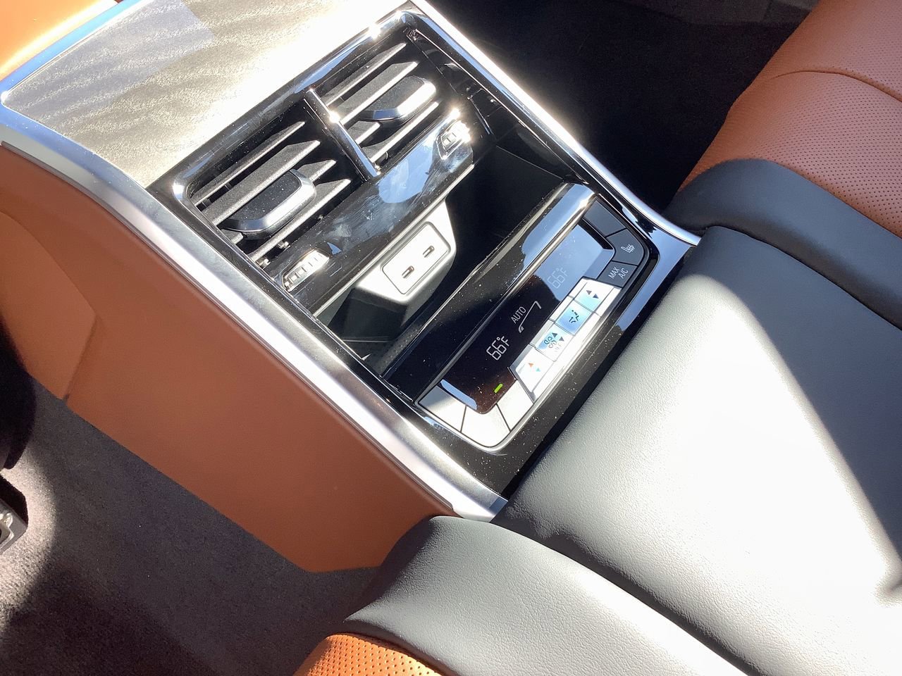 2026 BMW 8 Series 840i - Photo 29