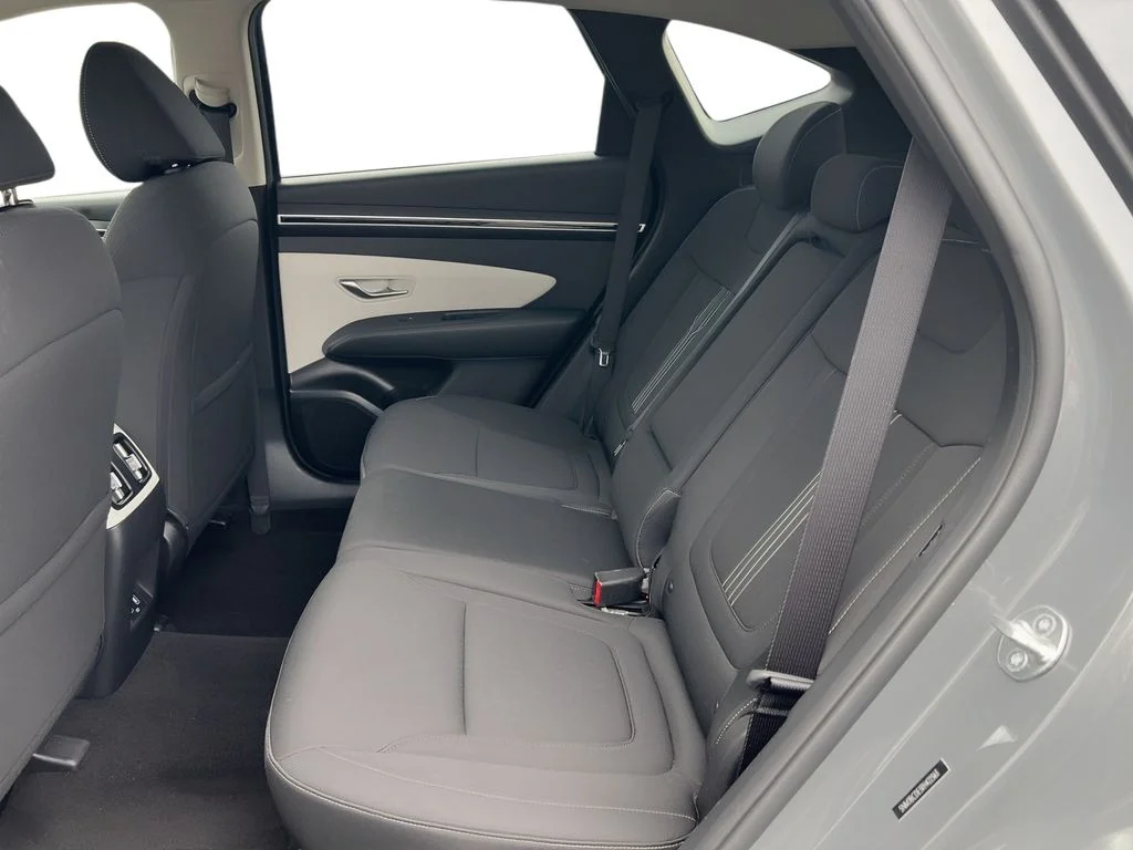 Used 2025 Gray Nissan SV image 7