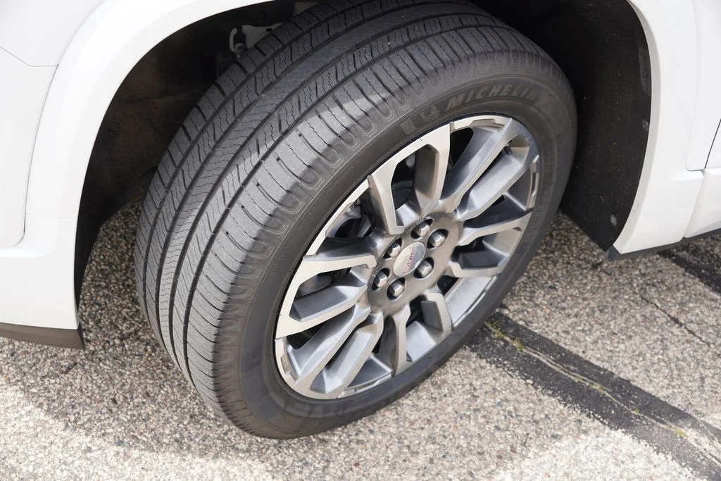 2022 GMC Acadia Denali - Photo 13