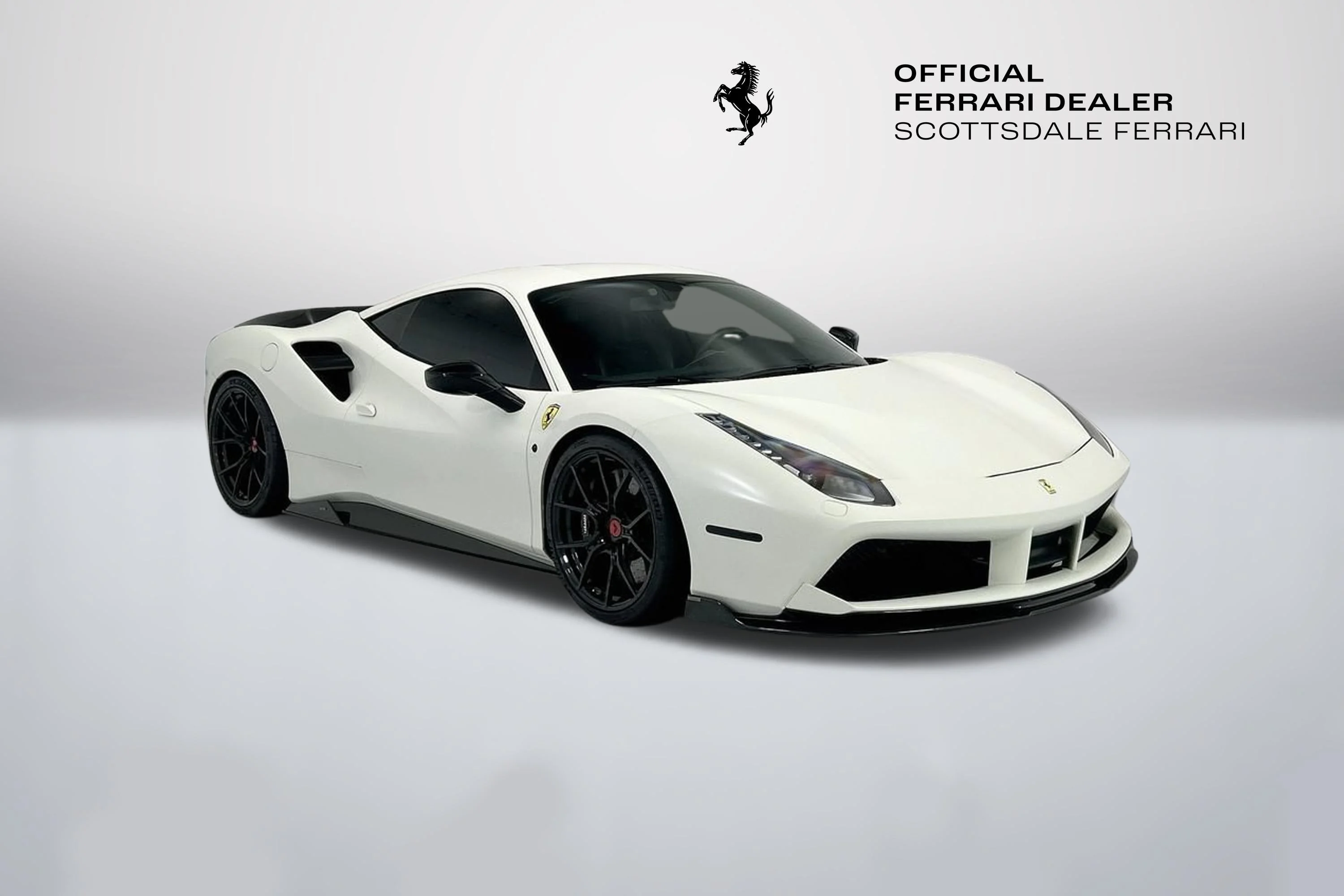 Used 2018 Bianco Avus Ferrari  image 3