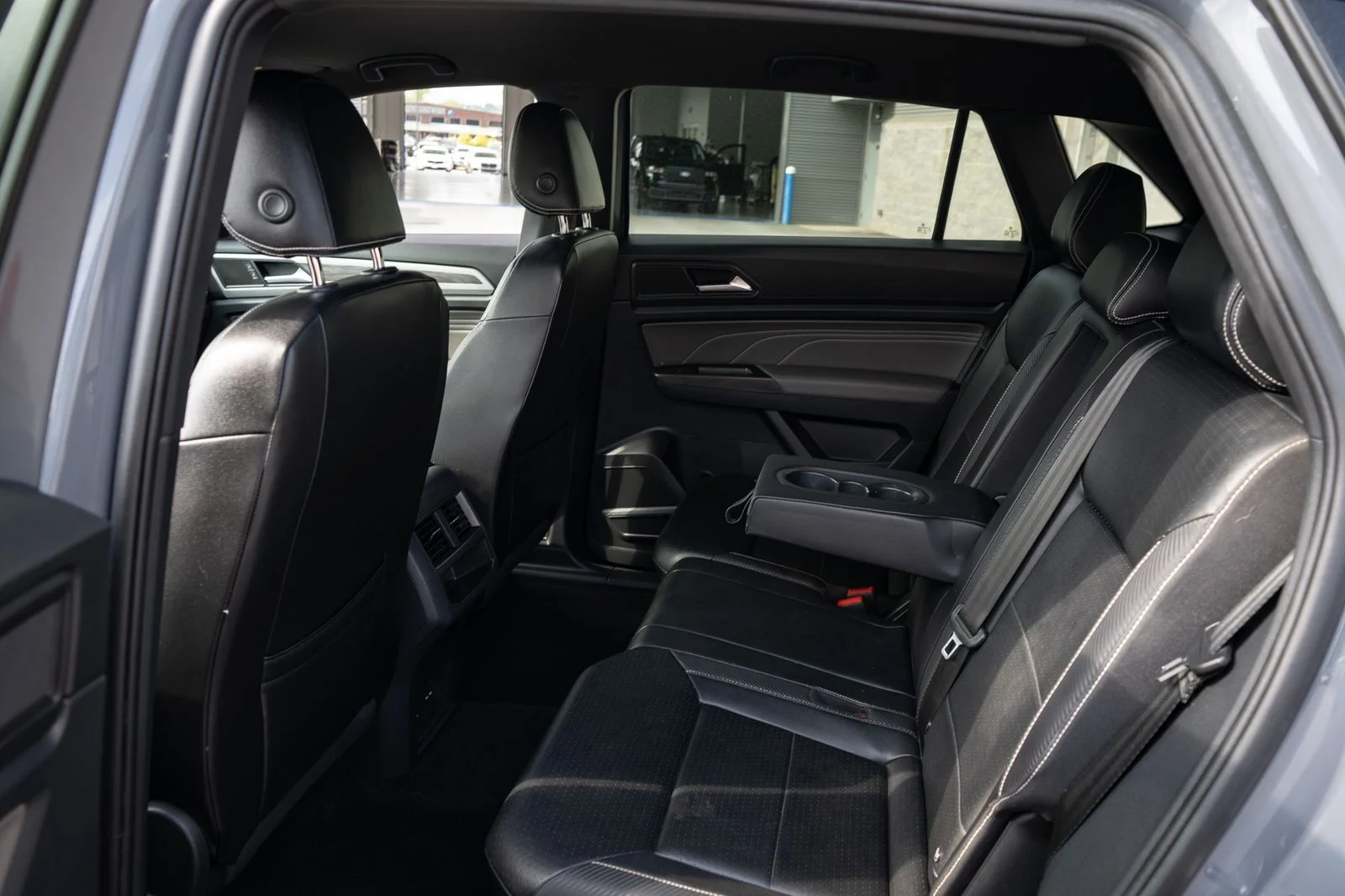 Used 2022  Volkswagen 2.0T SE w/Technology image 18