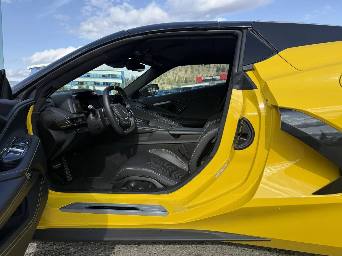 Used 2025 Yellow Chevrolet 3LT image 21