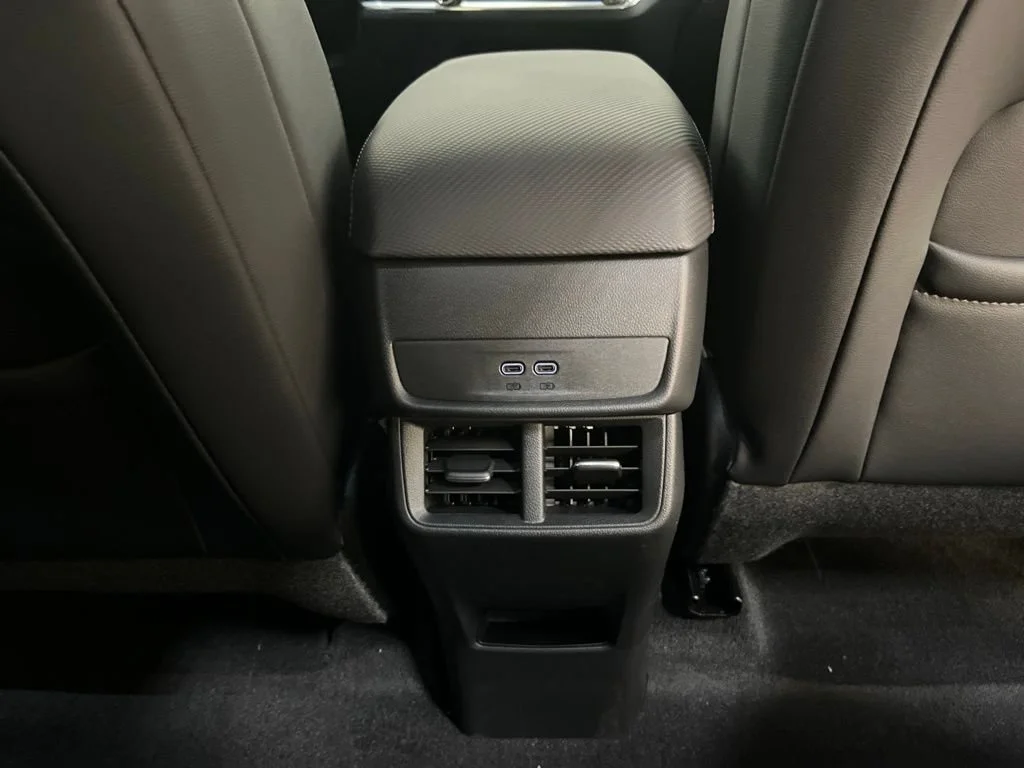New 2027 Mosaic Black Metallic Chevrolet LT image 21