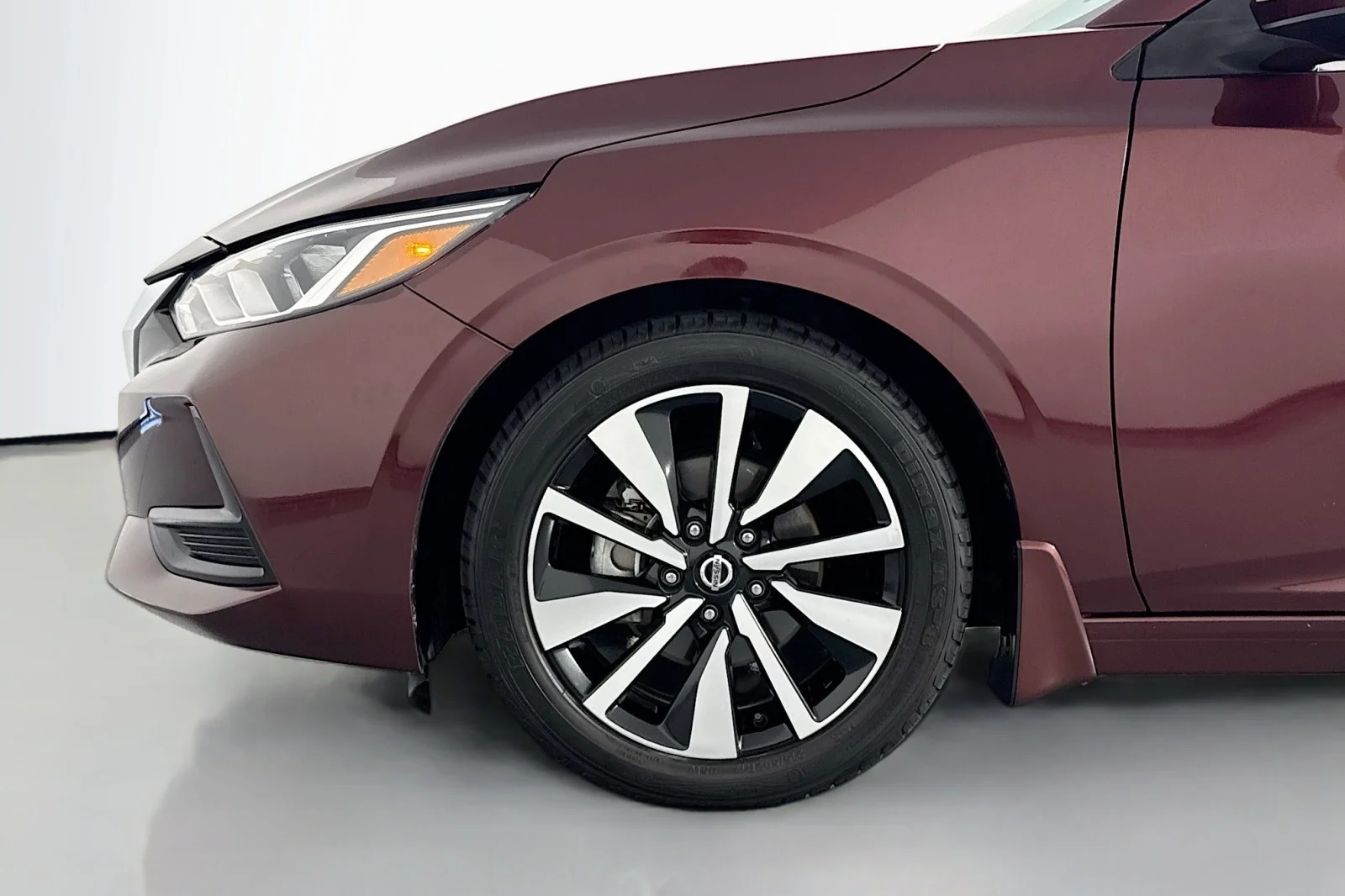 Used 2021 Rosewood Metallic Nissan SV 2.0 CVT image 10