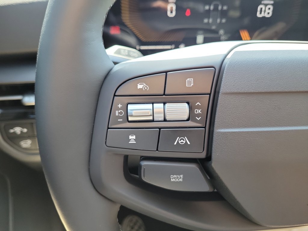 New 2026 Glacial White Pearl Kia EX image 28