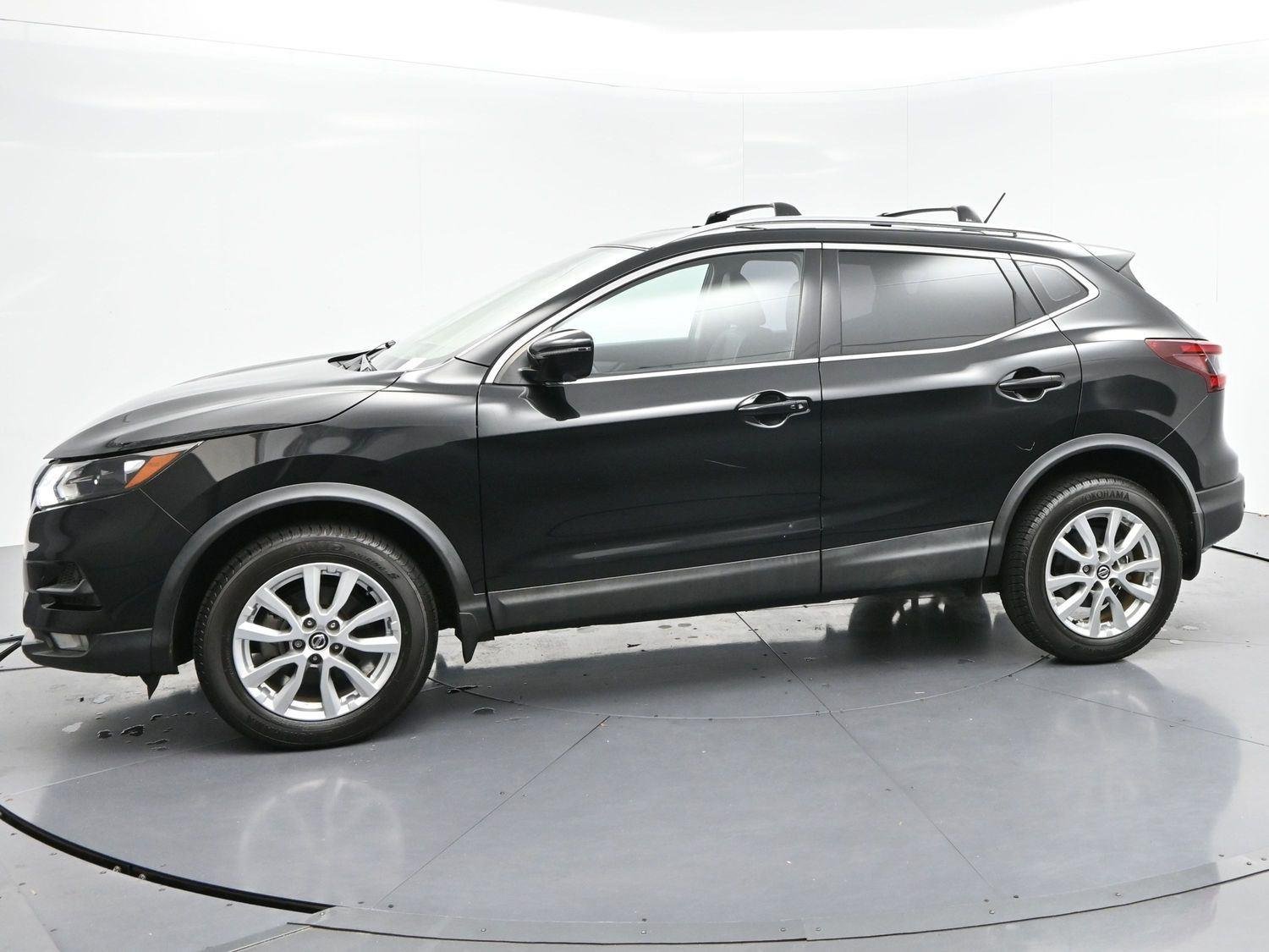 Used 2020 Magnetic Black Pearl Nissan SV image 3