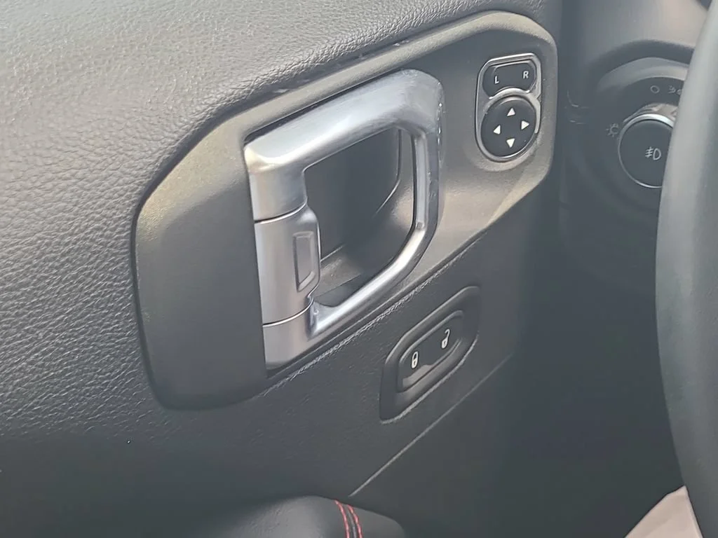 Used 2024 Blue Jeep 4-Door Recon 4x4 image 18