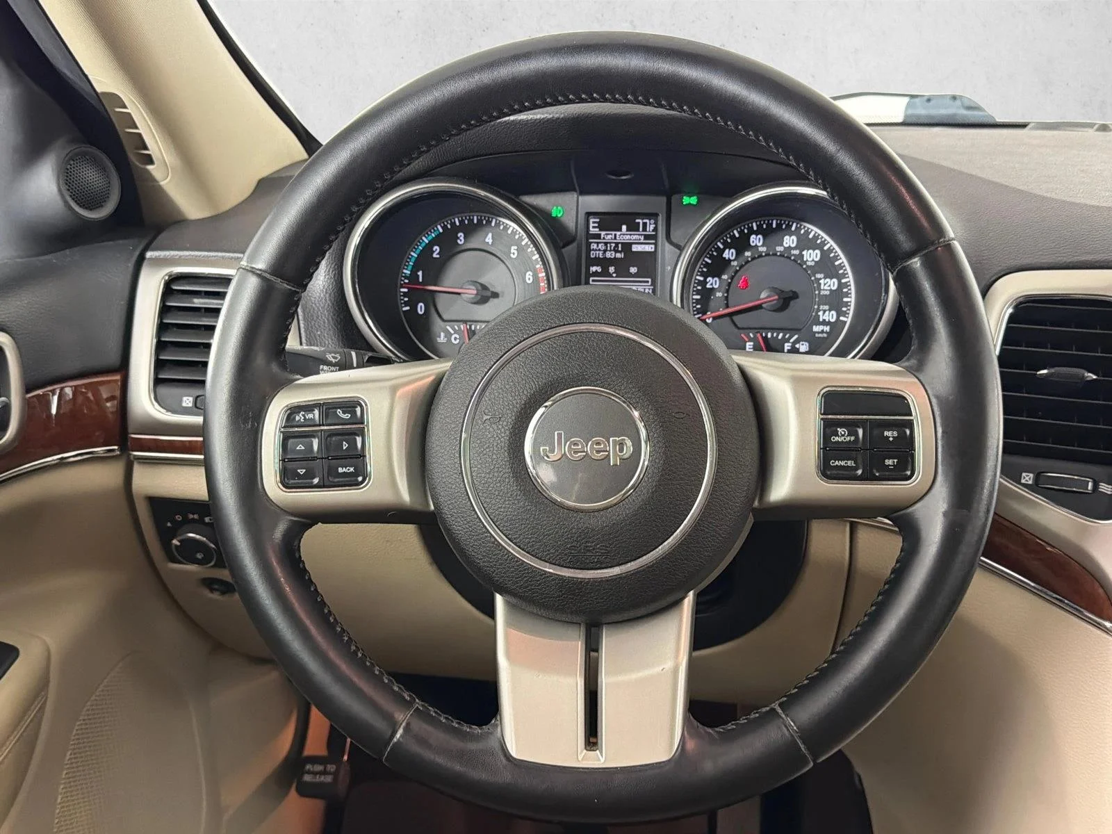 Used 2011 White Jeep Limited image 25