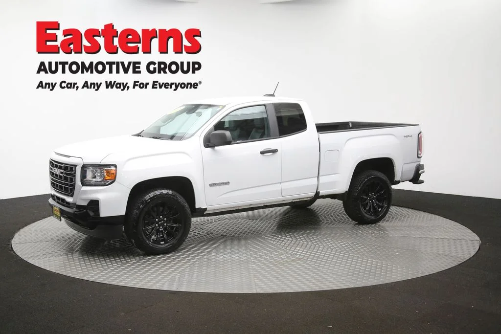 Used 2022 White GMC Elevation Standard image 56