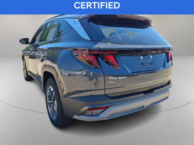 Used 2025 Gray Hyundai SEL image 4