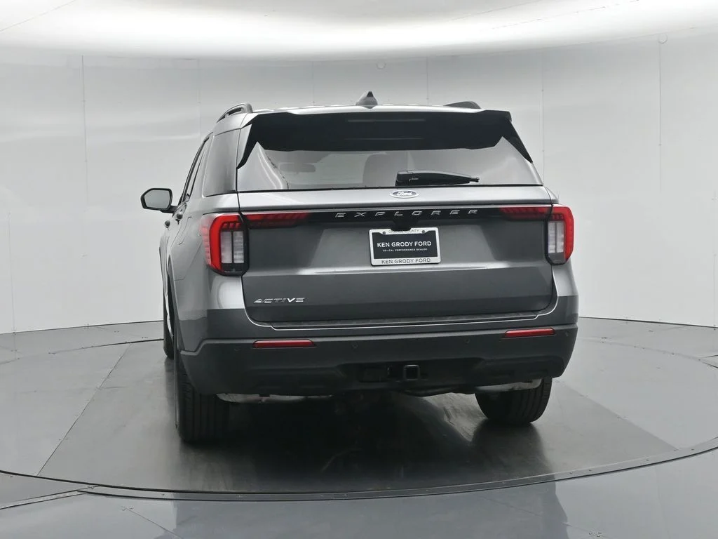 New 2026 Carbonized Gray Metallic Ford Active image 28