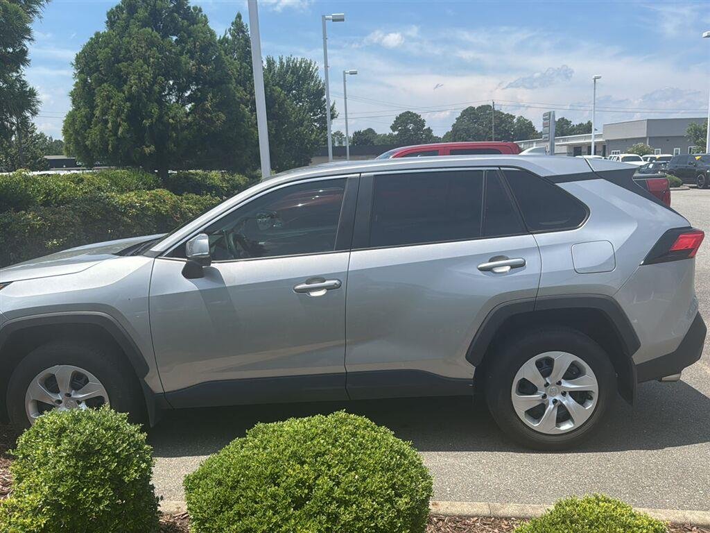 Used 2025 Silver Sky Metallic Toyota LE image 4