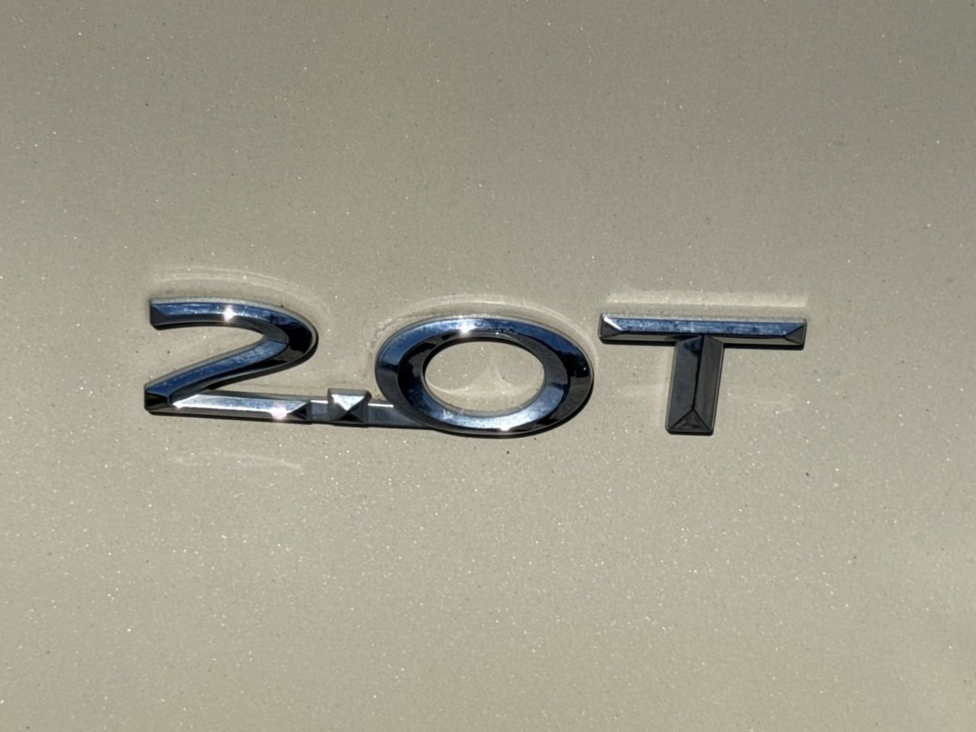 Used 2018 Ivory Pearl Lincoln Reserve image 10