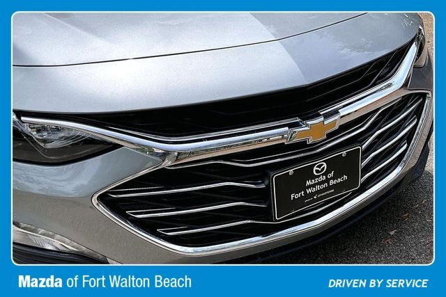 Used 2024 Gray Chevrolet LT image 34