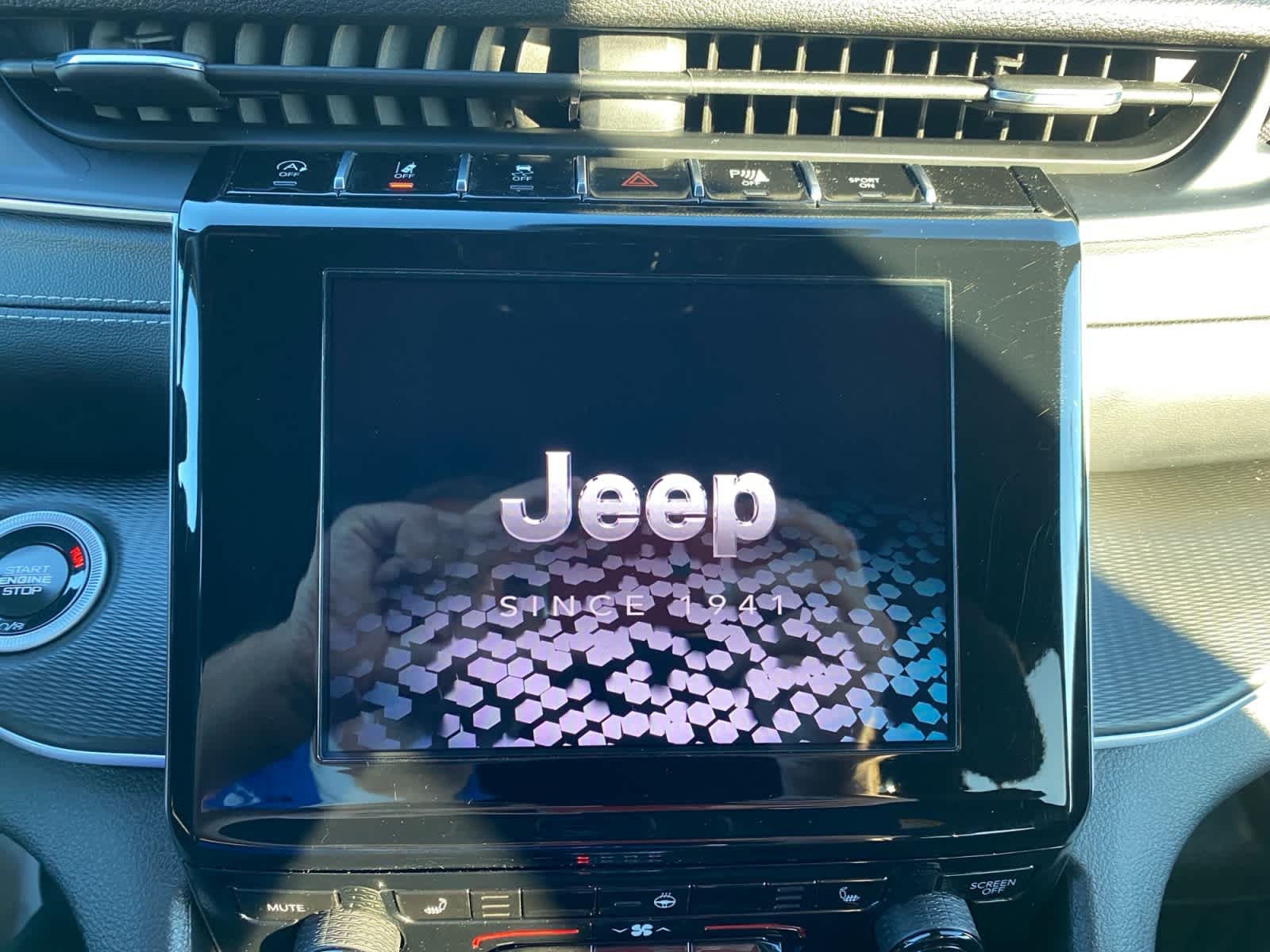 Used 2025 Bright White Clearcoat Jeep Laredo X image 25
