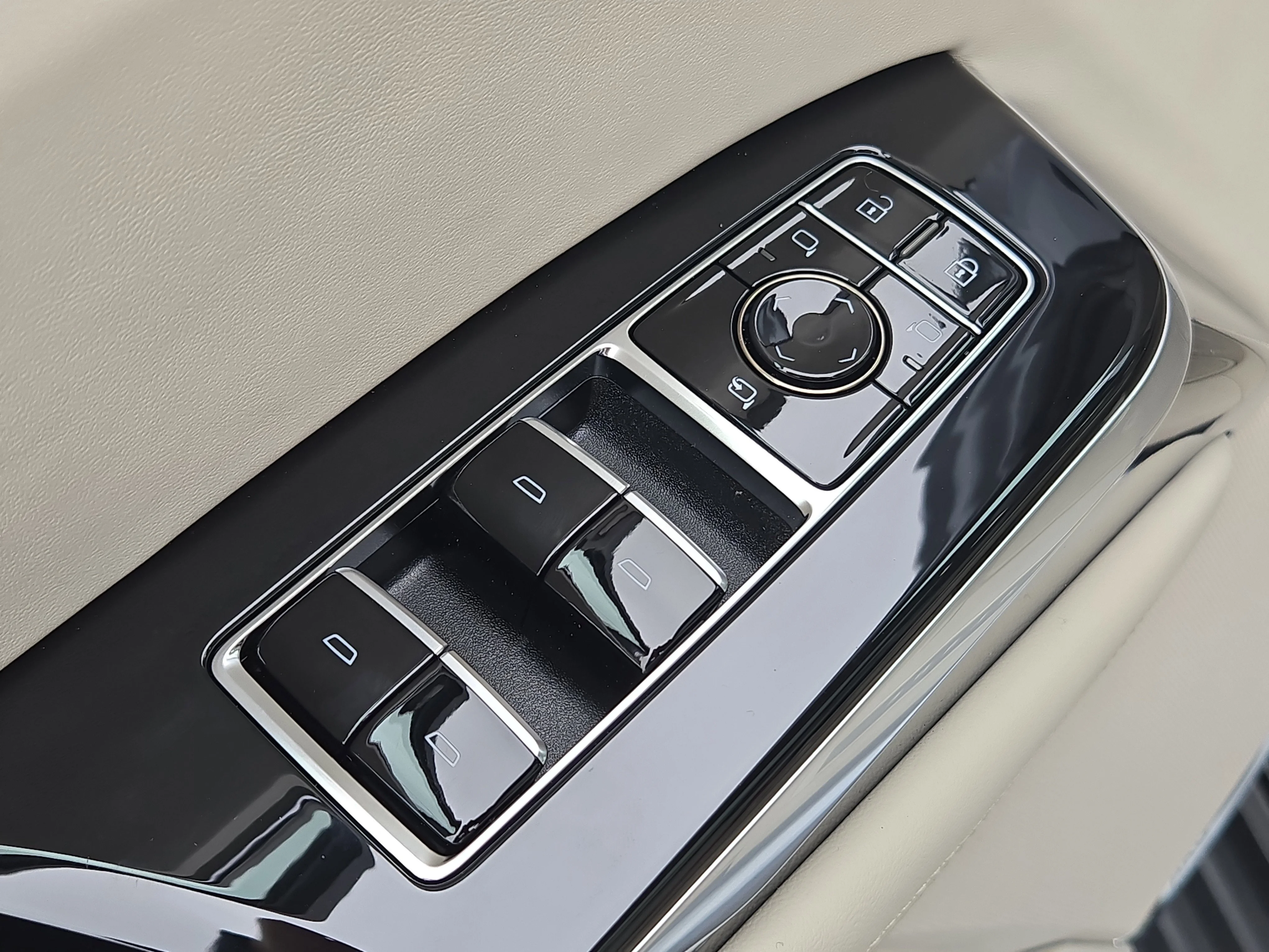 2026 Cadillac Escalade Platinum Sport - Photo 16