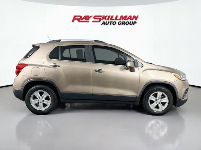 Used 2018 SANDY RIDGE METALLIC Chevrolet LT image 8