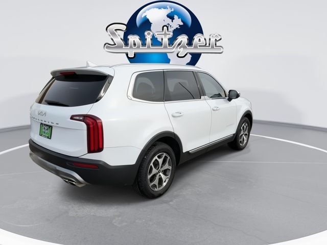 Used 2022 White Kia EX image 9