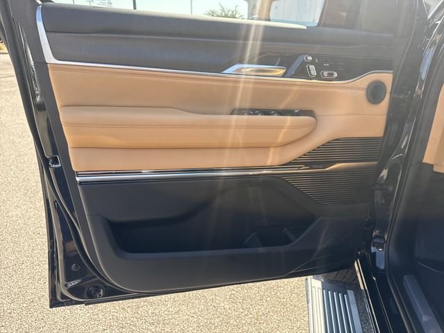 New 2026 Black Jeep Summit Reserve image 10