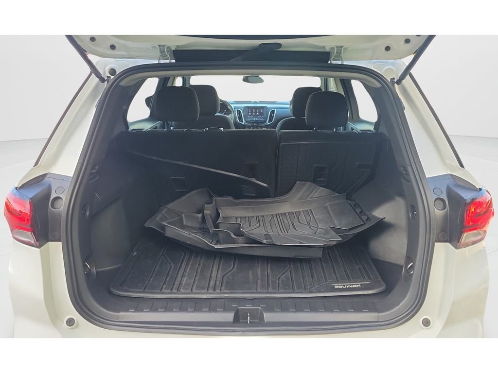 Used 2023 White Chevrolet LT image 9