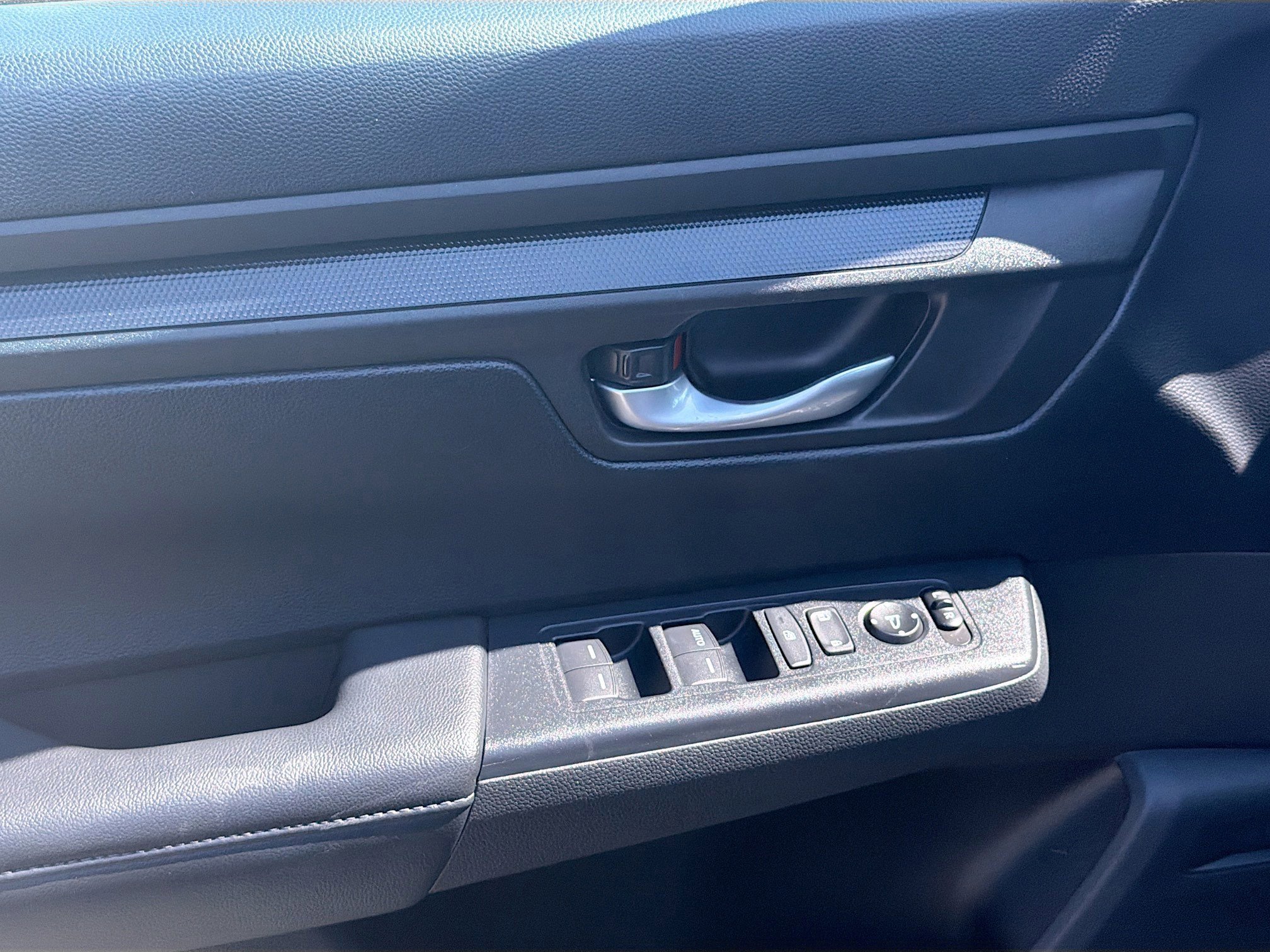 2023 Honda CR-V LX - Photo 16