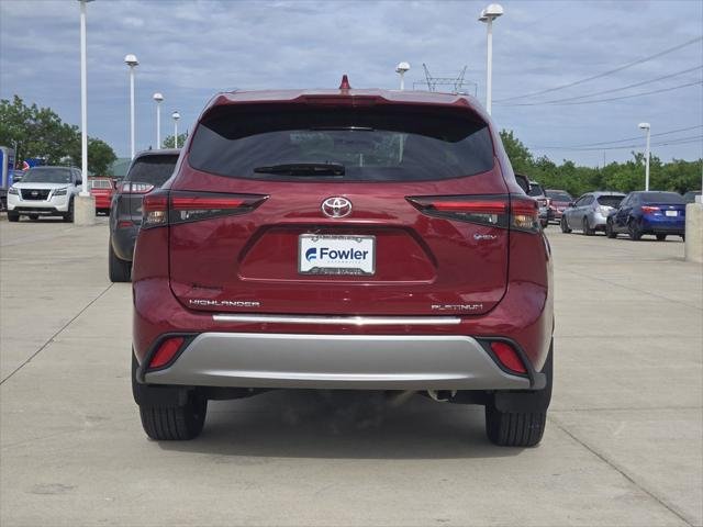 Certified Used 2025 RUBY FLARE PEARL Toyota  image 6