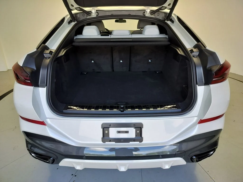 New 2027 Mineral White Metallic BMW xDrive40i image 22