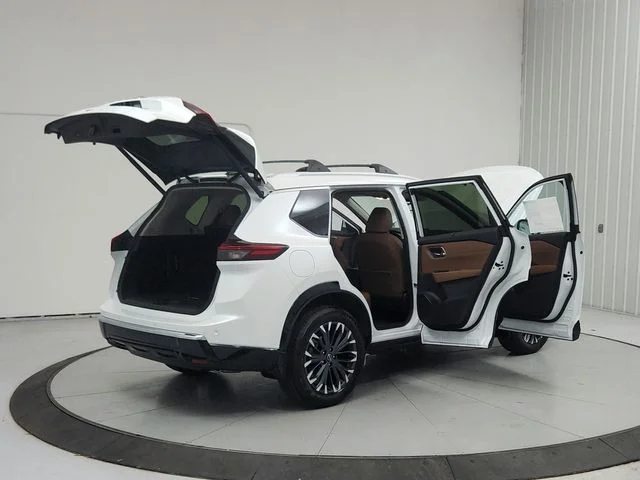 New 2026 White Nissan Platinum image 15