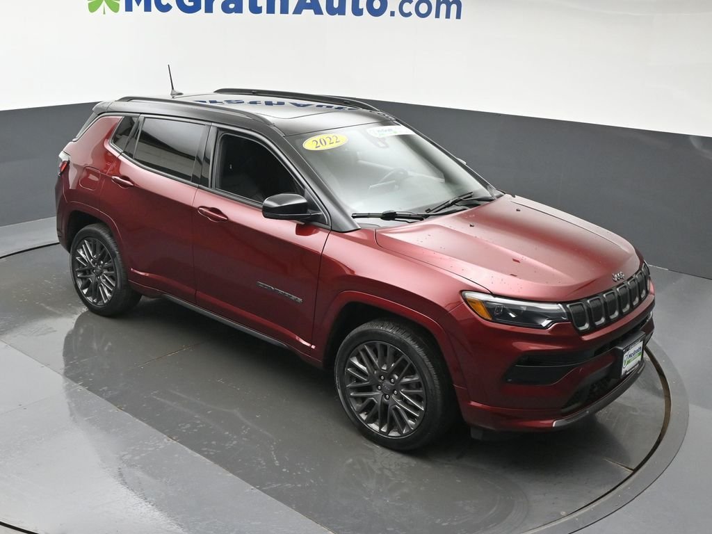 Used 2022 Red Jeep Limited image 3