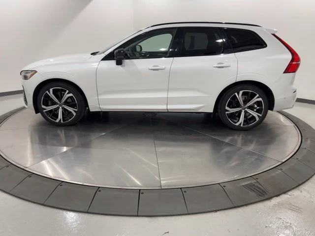 Used 2024 Crystal White Volvo Ultimate image 2