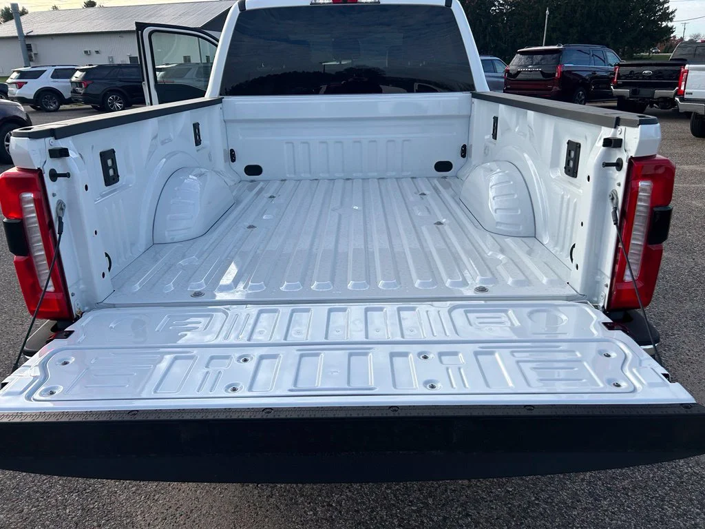 New 2027 Star White Metallic Tri-Coat Ford F-350® Lariat® image 21